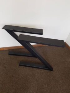 Z-Shaped Metal Table Legs